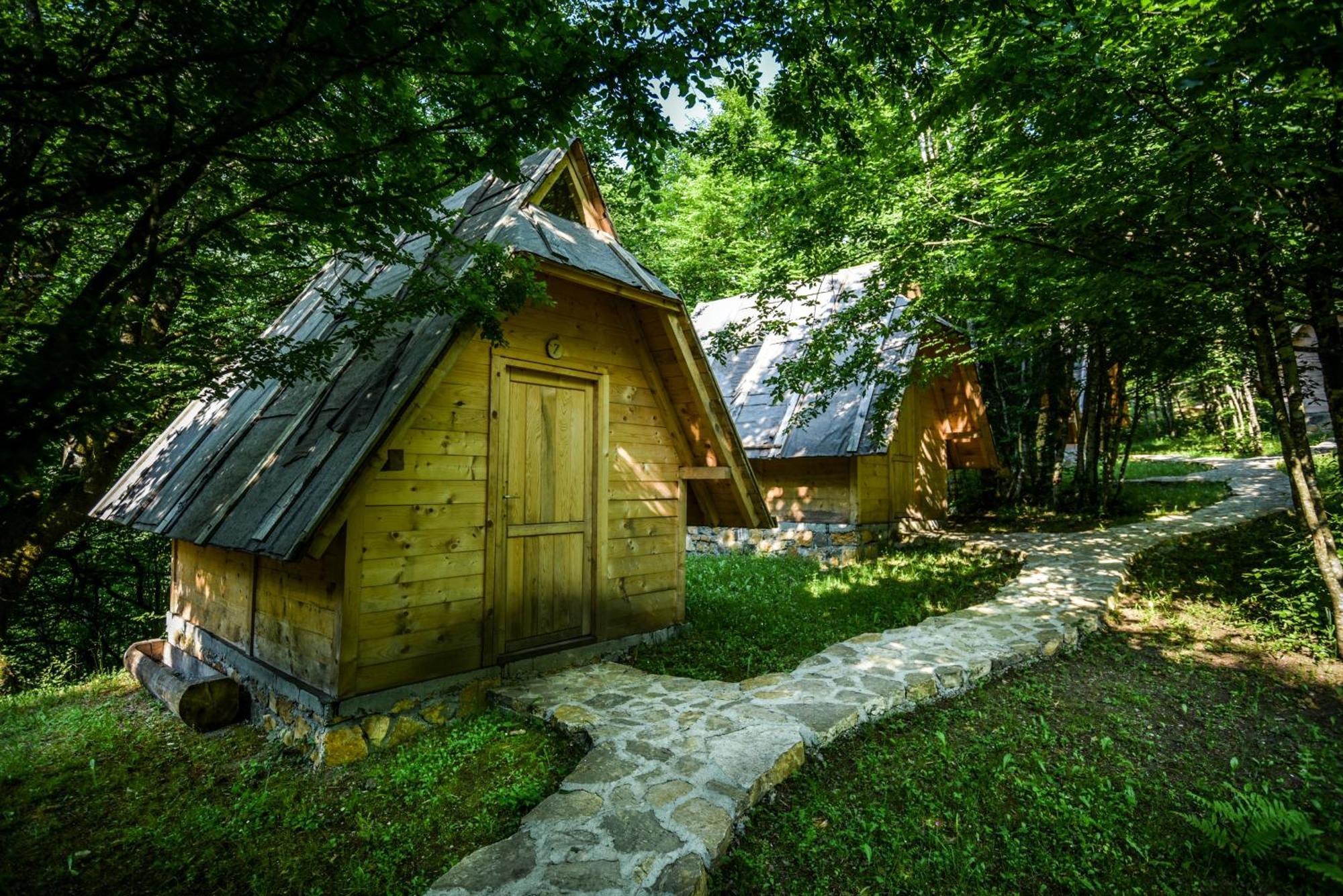 Camp Divlja Rijeka Hotel Hum Exterior foto